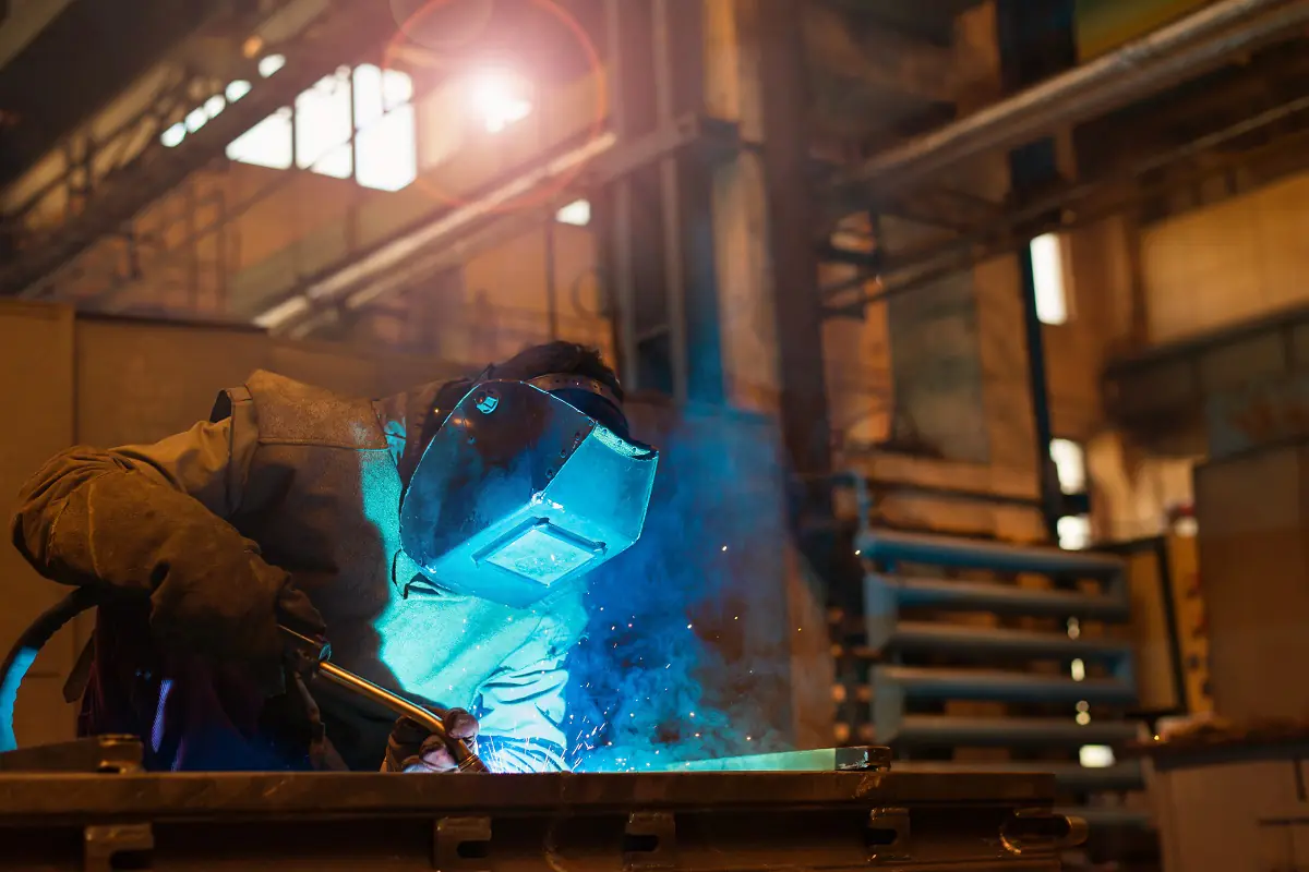 How to Work Safely in Sheet Metal Fabrication Industry